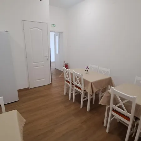 Pensionat Ikon Vendeghaz Siófok