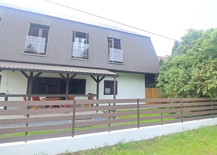 Ikon Vendeghaz 3* شيوفوك